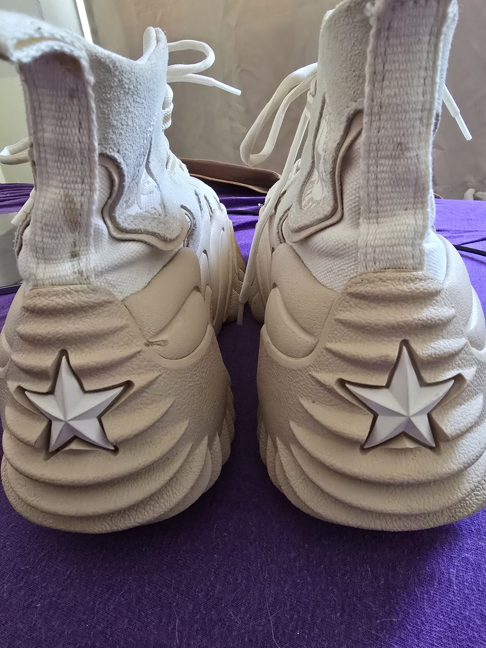 Converse HOT - Picture 2 of 3